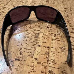 Oakley Mens Wraparound Sunglasses